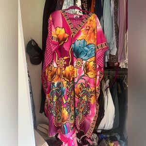 Cosmopolitan kaftan